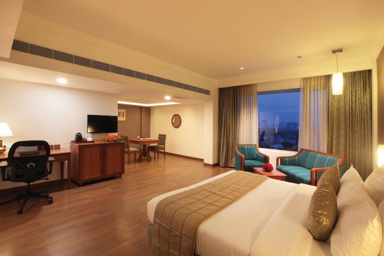 Monsoon Empress Kochi Hotel Kültér fotó
