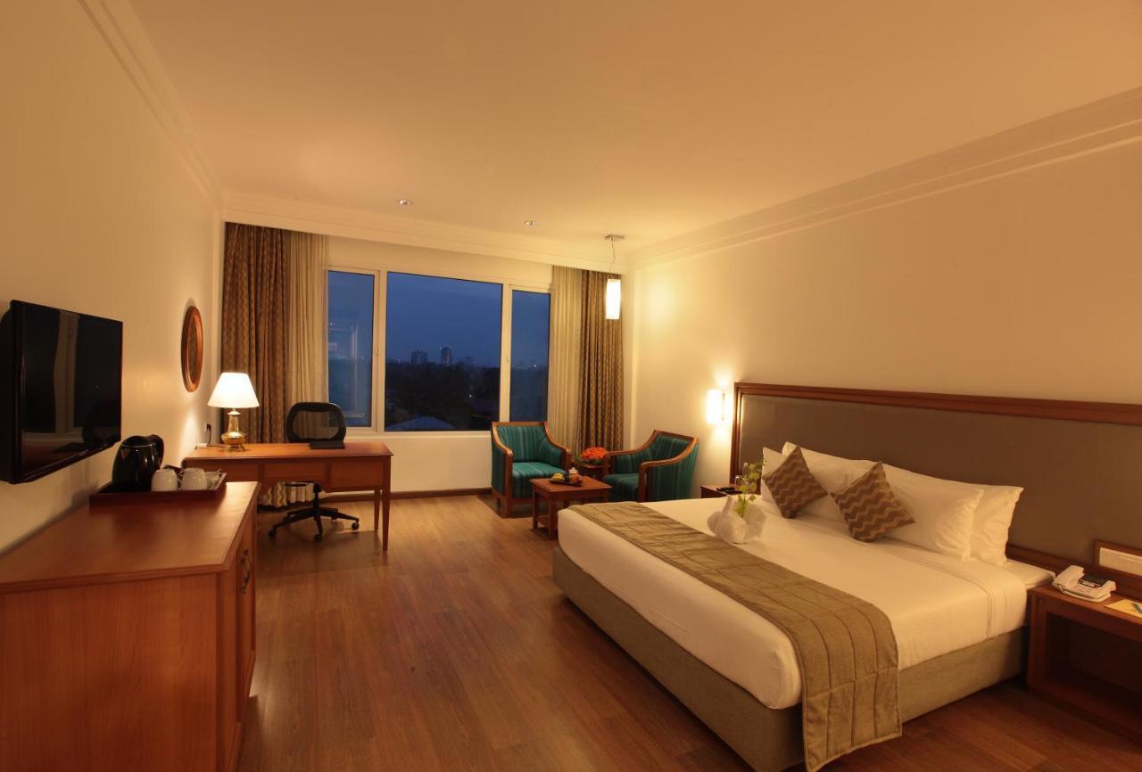 Monsoon Empress Kochi Hotel Kültér fotó