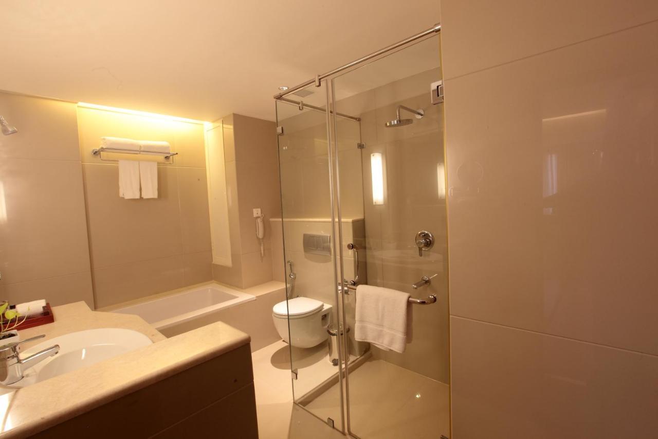 Monsoon Empress Kochi Hotel Kültér fotó