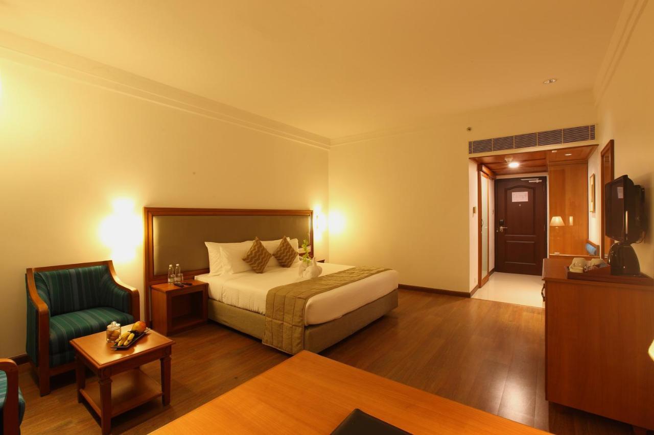 Monsoon Empress Kochi Hotel Kültér fotó