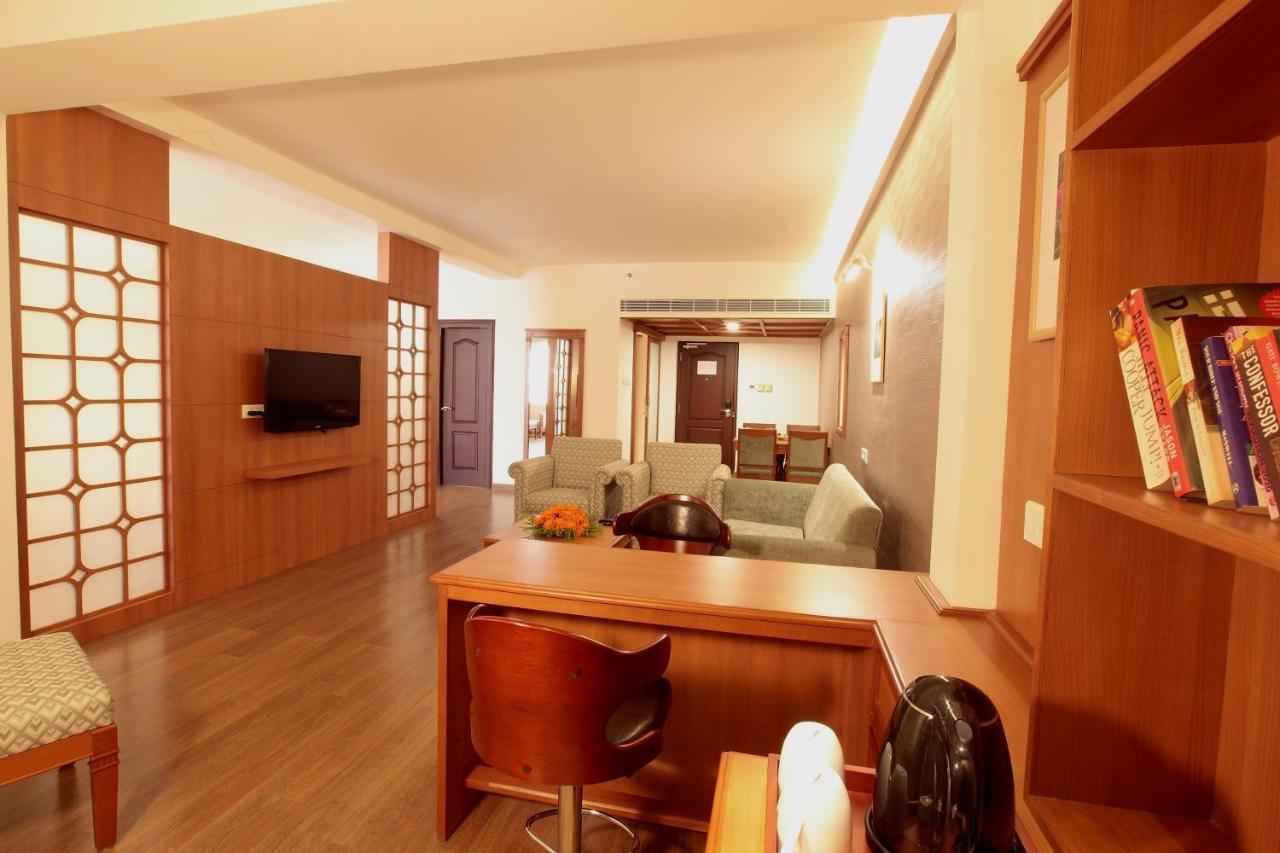 Monsoon Empress Kochi Hotel Kültér fotó