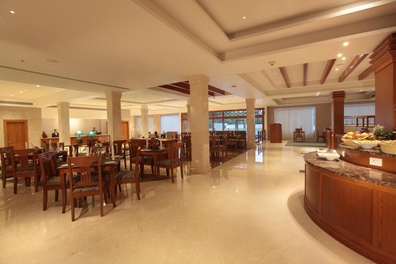 Monsoon Empress Kochi Hotel Kültér fotó